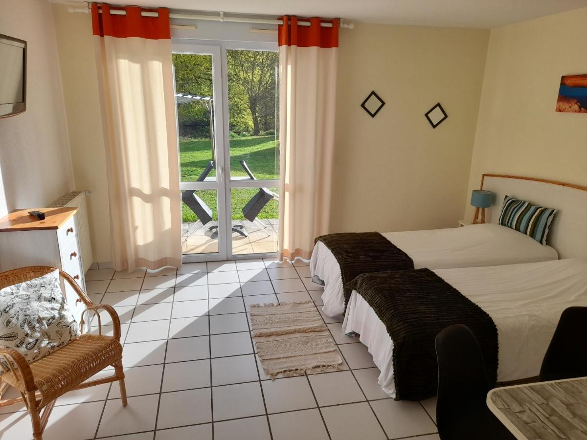 Hotel De L'Ile D'Amour Langeac Exteriér fotografie
